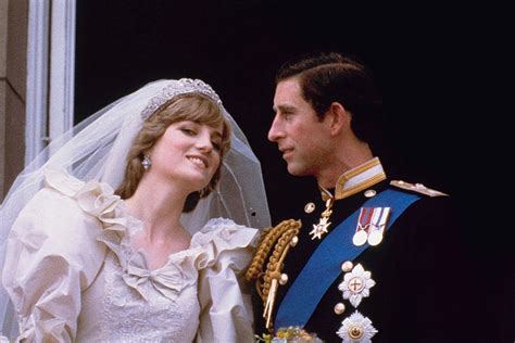 Havia três pessoas nesse casamento, por isso ficou um pouco apertado. Charles fez confissão chocante a Diana antes do casamento ...