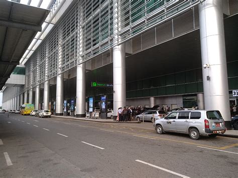 Mingaladon Flughafen Yangon Rangun Vom Flughafen In Die Stadt