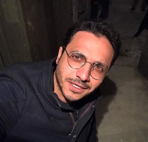 كشف المخرج بيتر ميمى، عن تفاصيل أول فيلم روبوت في الوطن العربي، الذي يحمل اسم موسى، والذي بدأ العمل عليه منذ أربع سنوات، حيث نشر صورة من كواليس تصوير الفيلم عبر حسابه الشخصى بموقع إنستجرام، مصحوبة بتفاصيل العمل الجديد. رحلة نجاح بيتر ميمي من الهرم الرابع حتى تريند فيلم موسى ...