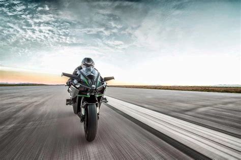 Kawasaki ninja h2r hd wallpapers free download at hdwalle.com, ninja h2r wallpapers. Kawasaki H2R Wallpapers - Top Free Kawasaki H2R ...