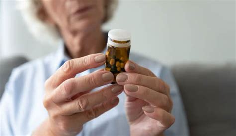 10 Medications Seniors Should Avoid Taking Dailycaring