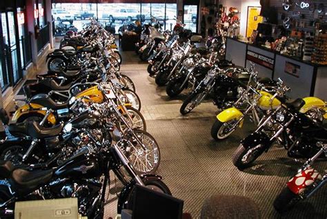 Select make yamaha kawasaki honda bmw suzuki triumph ktm sym harley davidson victory ducati vespa mv agusta bombardiercanam. Harley Davidson Showroom