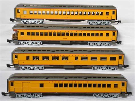 4 Aristo Craft Union Pacific Heavyweight Passenger Cars