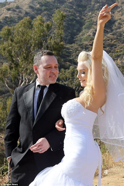 Pregnant Courtney Stodden Renews Her Vows With Husband Doug Hutchison