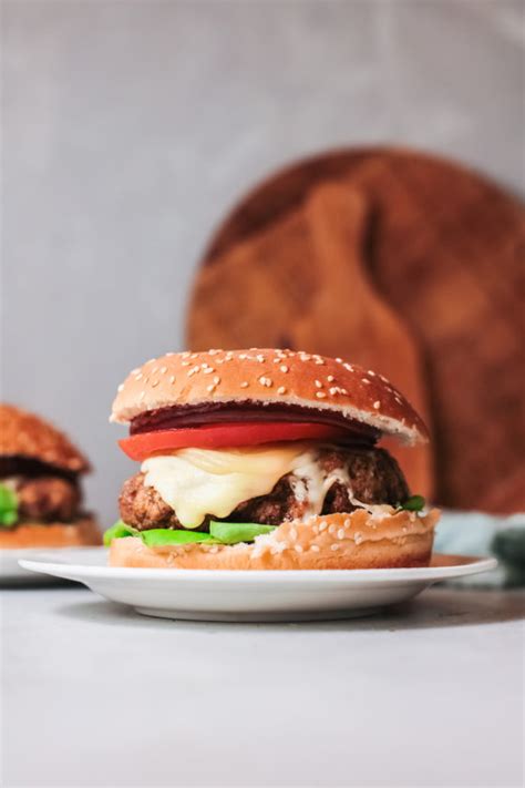 You may pack these burgers for a weekend picnic, or prepare them at using an air fryer, feel free to enjoy a healthy and delectable meal done in a few minutes. Air Fryer Turkey Burgers - Yummy Recipe