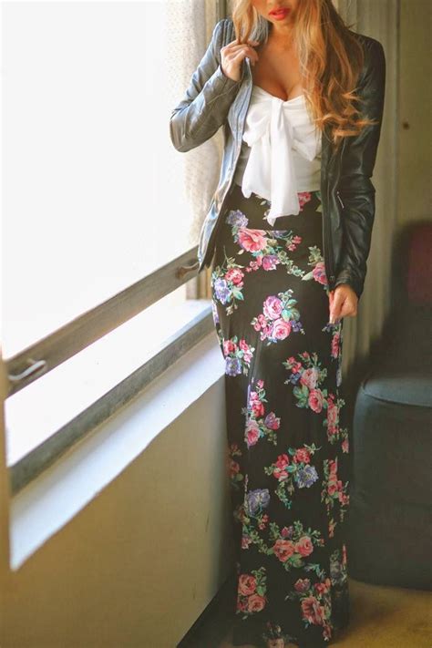 Amazing Flower Patterned Maxi Skirt With White Blouse And Stylish