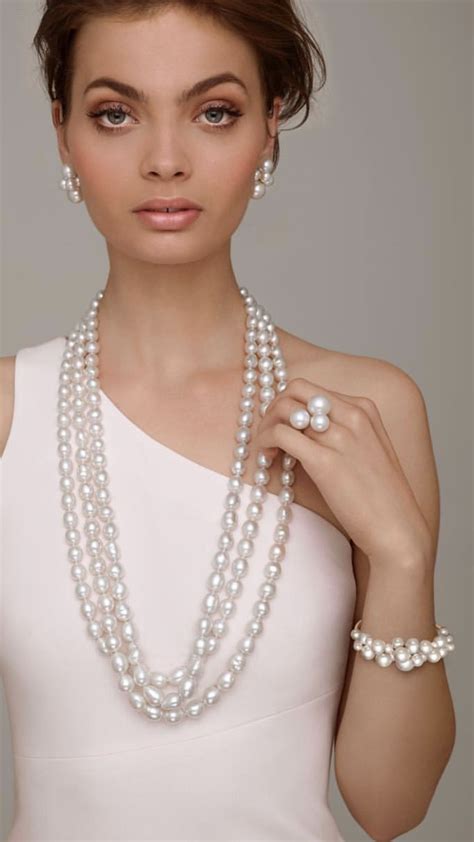 pin by garcz on ooooh la la pearl necklace designs jewelry photography styling jewelry