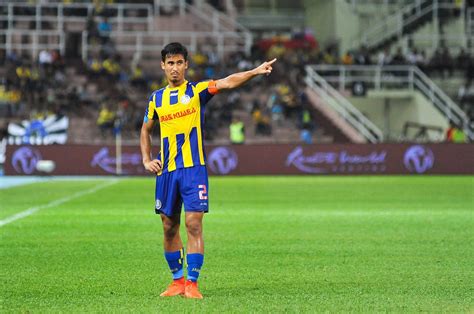Skuad pahang meneruskan jadual latihan mereka walaupun cuaca di kuantan sekarang hujan sepanjang hari. Peluang Matthew Davies Untuk Menyertai Skuad Piala AFF ...