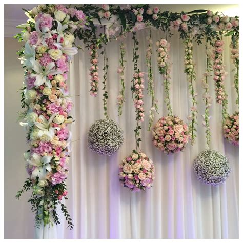 Wall Decoration Ideas For Engagement In 2020 Flower Decorations