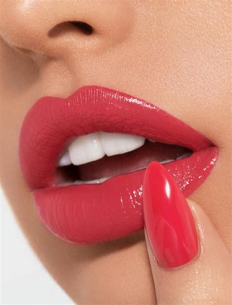 Fabulous Lipstick Colour Lip Makeup