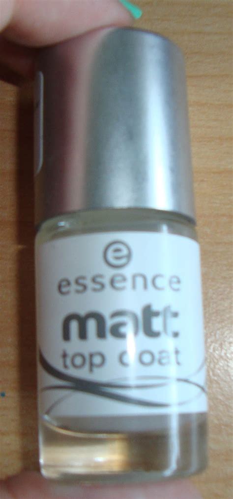 Essence matte top coat is available at essence counters for <rm10. Esmalte Matt Top Coat de Essence.