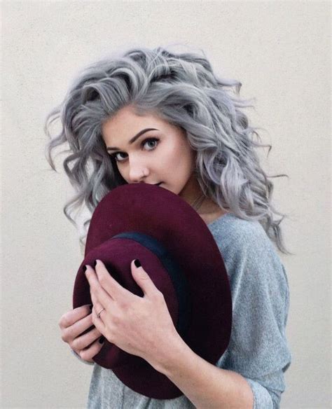How to style short wavy hair: Gorgeous Grey Hair Trend Colors You Should Consider - PoPular Haircuts