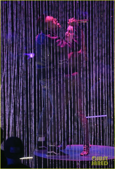 Chris Brown Performs 4 Songs At Iheartradio Music Awards 2016 Video Photo 3621965 Chris