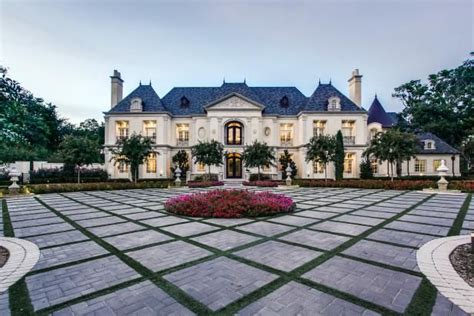 Hgtv Gives A Peek Inside A French Chateau Style Home Located In Dallas