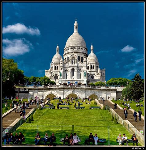 La Basilique Du Sacré Cœur De Montmartre Paris France
