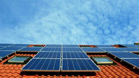 You can't talk about solar panels without talking about silicon. Cara Memasang Panel Surya Pada Atap Rumah • Jual Solar ...