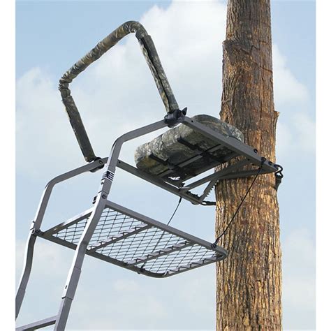 Loggy Bayou 21 Bowhunter Ladder Stand 136423 Climbing Tree Stands