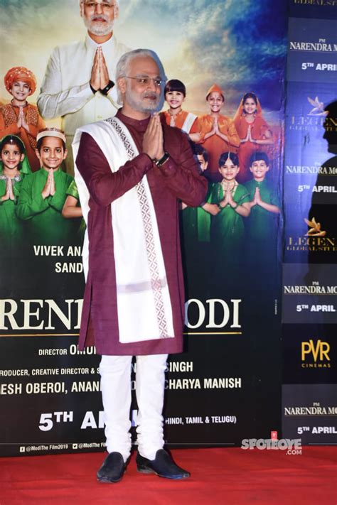 Pm Narendra Modi Biopic Trailer Launch Vivek Oberoi Does The Namaste A