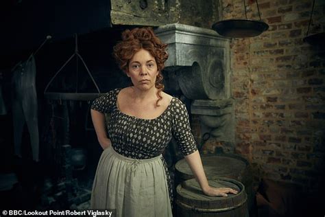 First Pictures Show The Crowns Olivia Colman Dressed Down For Her Role