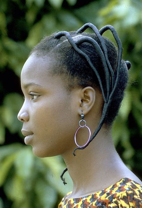 historyinpix yoruba woman with elaborate hairstyle nigeria 1970 photo by eliot elisofon