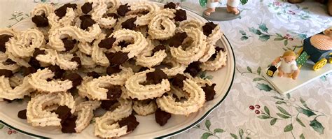 Everybody will be delighted by their look and taste. Traditional German Christmas Cookies | Authentic Recipes ...