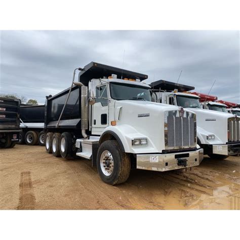 2020 Kenworth T800 Dump Truck