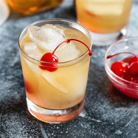 Beat The Heat With This Refreshing Old Fashion Sour Whiskey Sour