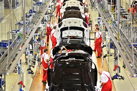 Sämtliche westliche hersteller bauen in china autos. Weltweite Autoproduktion: Deutschland belegt Rang vier