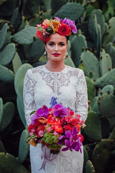 20 Stunning Latina Wedding Looks To Consider For Your Fall Wedding Mexican Style Wedding