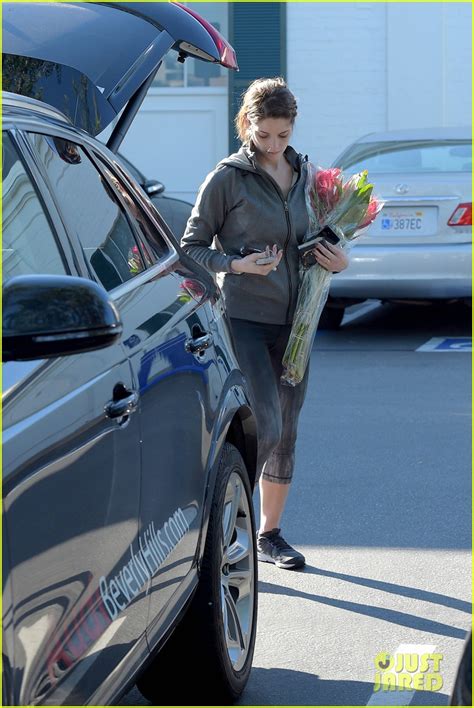Ashley Greene Picks Up Fresh Flowers After Fitness Run Photo 3281560