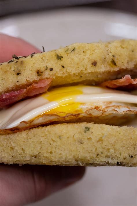 I made 3 exact attempts at maria's amazing bread recipe and one pass at elana's keto bread. Microwave Keto Bread Recipe - The Protein Chef