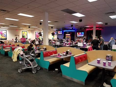 Chuck E Cheese Restaurant 7505 France Ave S Edina Mn 55435 Usa