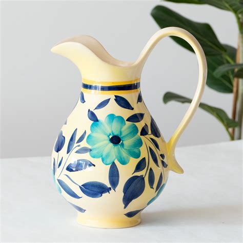 Grand Broc Carafe Ancien En C Ramique Peint La Main Artisanal Bleu Jaune Floral V G Tal Vendu