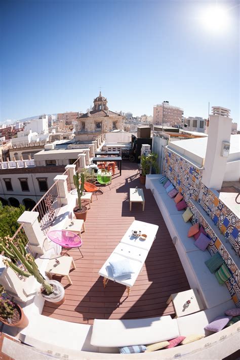 Sep 14, 2021 · almeria has become the first city in spain to provide electric cars to hotel guests, with an initiative in collaboration with the 'mini etourism experience' almeria city council, through the almeria tourist municipal company (emat), and the company 'tourist emovilidad', have signed a. Precios y Ofertas de Hotel DOMUS SELECTA PLAZA VIEJA en ...