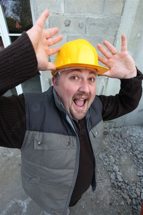 พื้นหลังผวาอุบัติเหตุคนงานก่อสร้างตะลึงพรึงเพริด รูปถ่าย และรูปภาพ