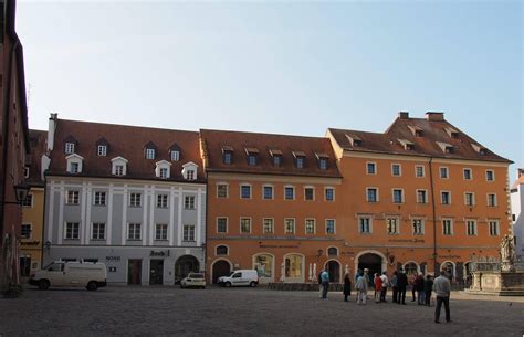 Bei immobilienscout24 finden sie passende angebote für häuser zur miete in regensburg. Altstadthotel Arch - Neues Haus in Regensburg ...