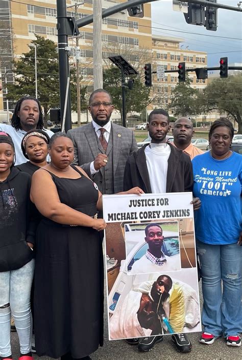DOJ opens civil rights investigation after Black man shot in face by