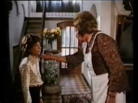 Bis in die nebenrollen der erwachsenen ist der film hervorragend besetzt, doch gegen die jungdarsteller, allen voran kristo ferkic als viktor, haben sie keine chance. Anschauen Das Haus Der Krokodile auf Deutsch in UHD 16:9 ...