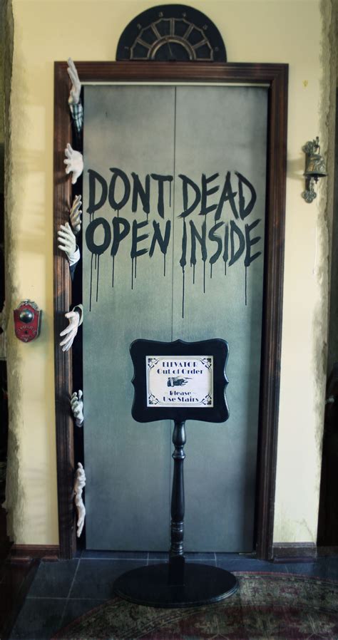 Withering Heights Inn ~ Dead And Breakfast Halloween Door Decorations