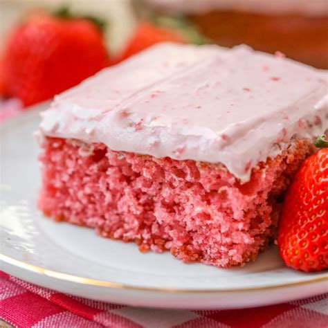 Strawberry Sheet Cake With Strawberry Frosting Lil Luna