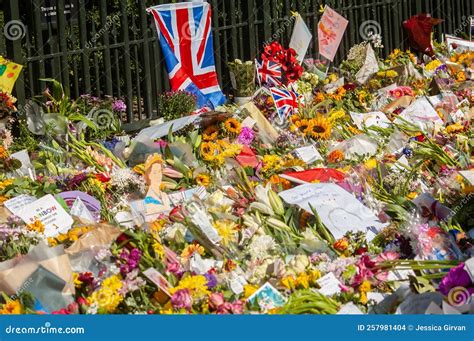 WINDSOR, ENGLAND- 11 September 2022: Floral Tributes Outside Windsor