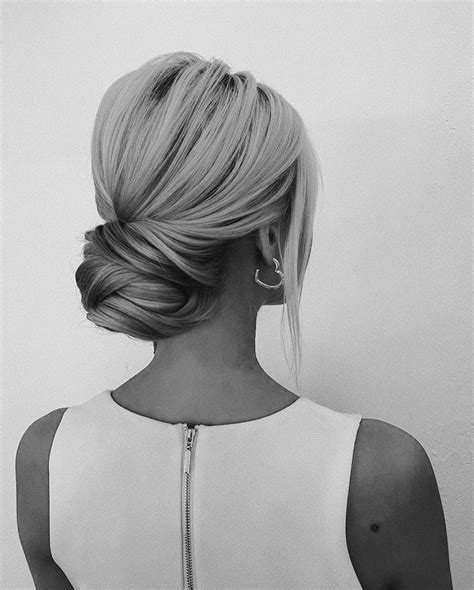 Loose Bun At The Nape Of The Neck Bride Hairstyles Wedding Hair Up