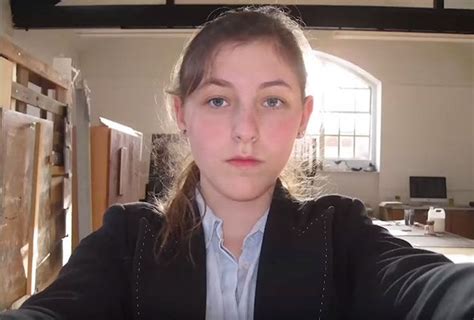 Teen Takes Selfies Every Day For 8 Years 14 Pics Video