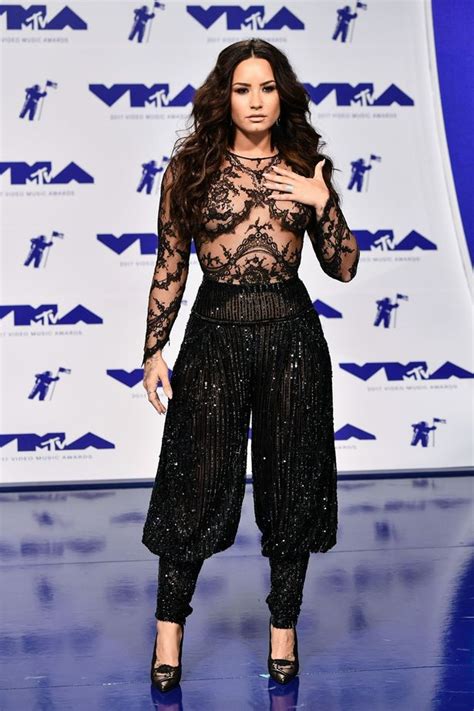 Vmas Worst Dressed Demi Lovato Flashes Her Nipples In Lacy See Through Top While Paris
