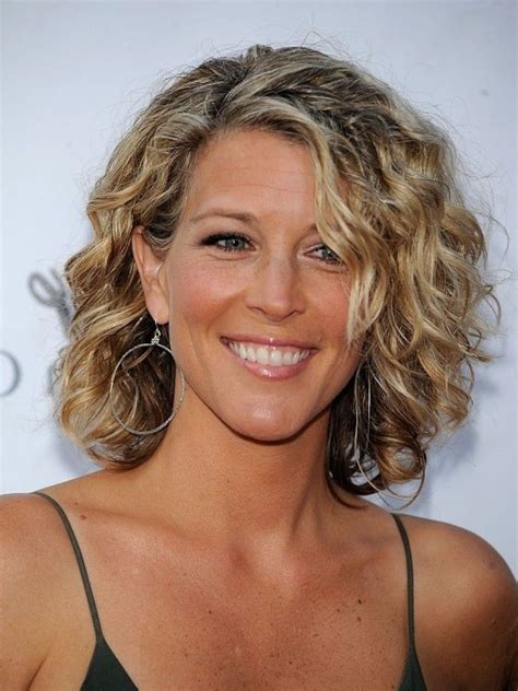 Shoulder length wispy cut for women over 50: 40 Best Hairstyles For Older Women | Short curly ...