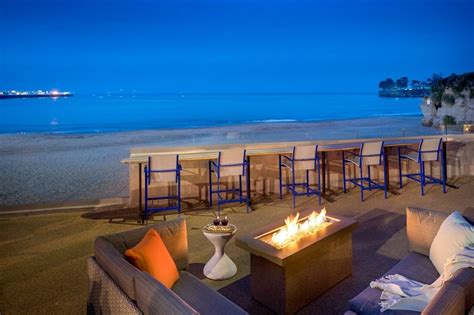 Santa cruz is a bayside community on monterey bay's north end, and is home to an eclectic mix of hippies, surfers, students and music junkies. Dream Inn Santa Cruz / A Retro-Chic Beachfront Hotel in ...