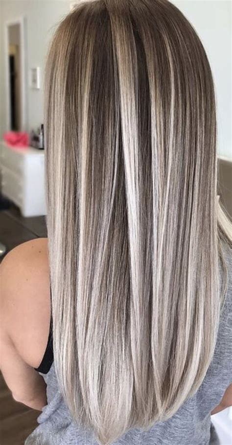 An additional light brown/dark blonde look, this shows how using blended highlights in short hair can be a great option to fully dyeing. Best balayage highlight Pinterest/AmandaMajor.com Delray ...