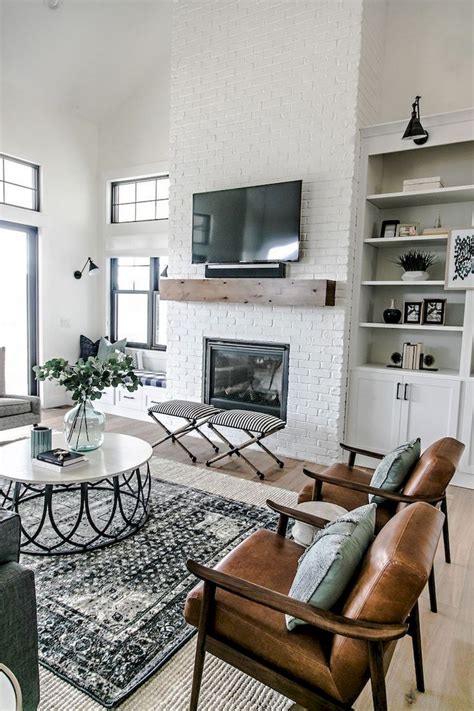Keep in mind that a living room doesn't always need a couch. 96+ Comfy Modern Farmhouse Style Living Room Decor Ideas ...