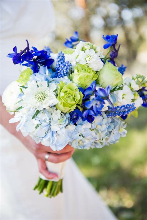 Fresh New Blue Wedding Bouquets We Adore Modwedding