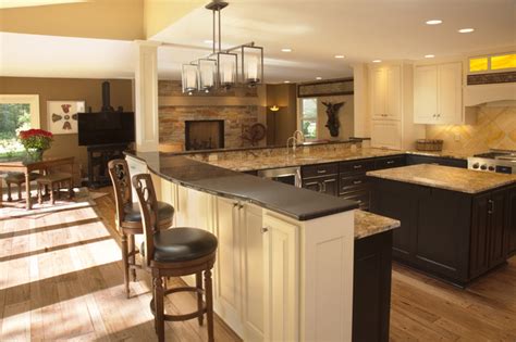 Surfaces of the table and counters in one color theme have harmonious look and create a single ensemble. Breakfast Counter